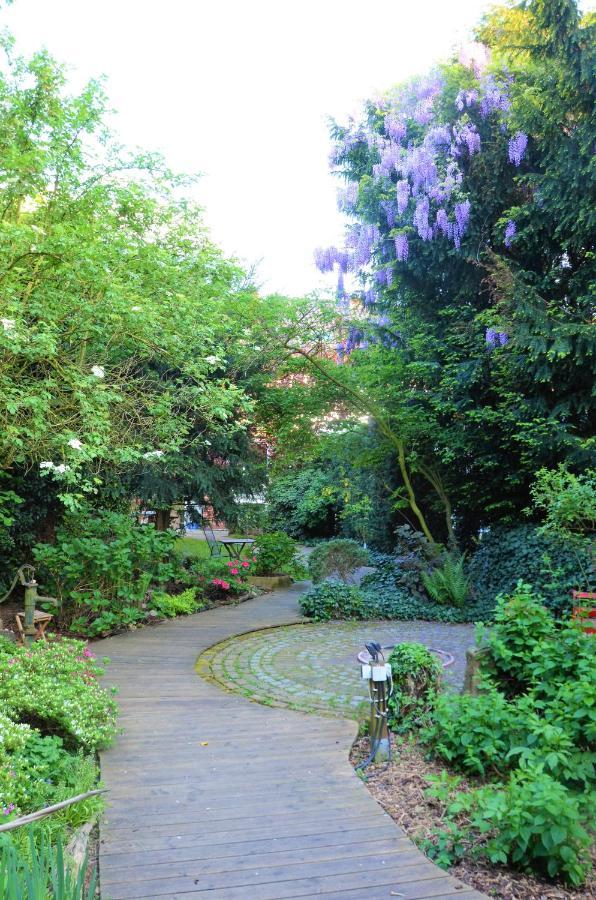 Gaestezimmer Mit Garten In Fischeln Krefeld Eksteriør bilde